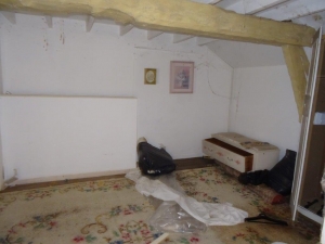 SLD02644 - Under Offer with Cle France
