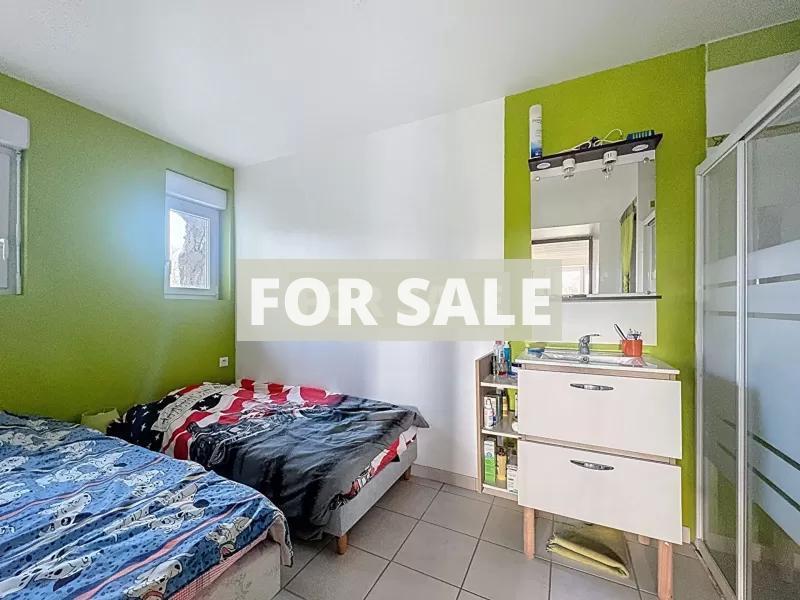 Detached House with Landscaped Garden