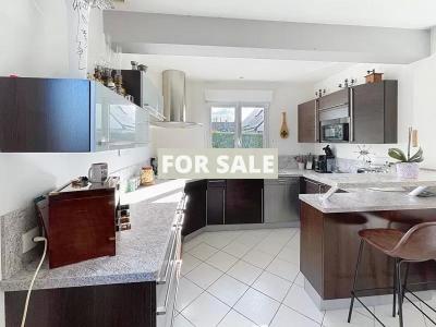 Detached House with Garden by the Coast