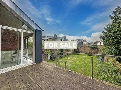 Town House with Neat Garden