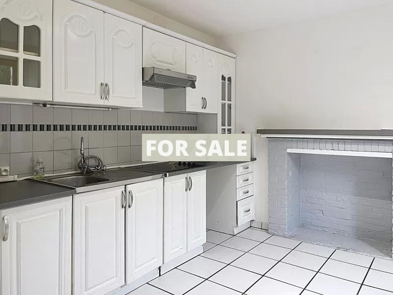 Detached House with Landscaped Garden