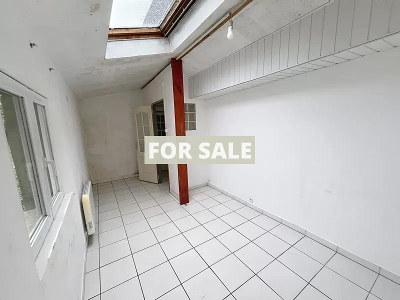 Detached House with Landscaped Garden