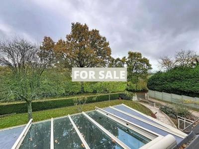 Detached Country House with Landscaped Garden