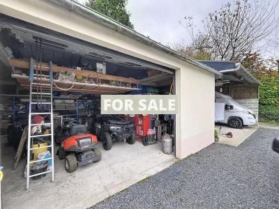 Detached Country House with Landscaped Garden