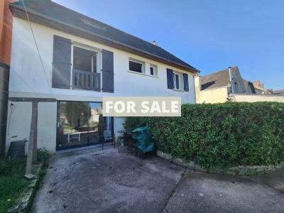 Traditional House with Garden by the Coast