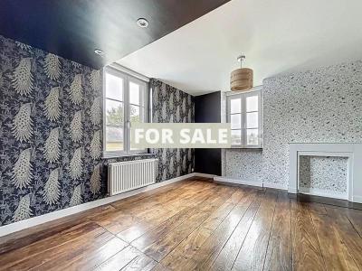 Main House with Guest Cottage and Garden