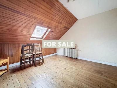 Detached House with Garden by the Coast