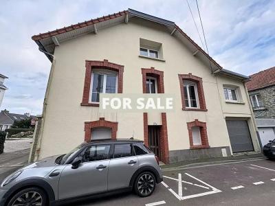 Detached House with Garden by the Coast