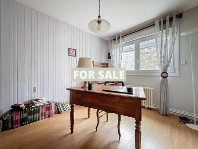 Detached House with Garden by the Coast