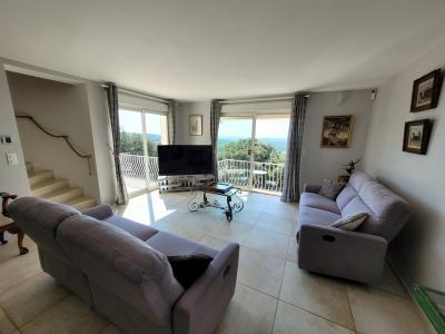 Exceptional Location For This Villa with Large Garden