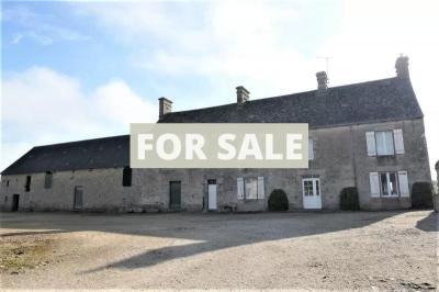 Period Property Close the Coast with Large Outbuildings