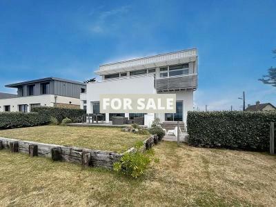 Contemporary House with Sea Front Views
