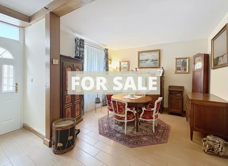 Town House in Coastal Resort Location