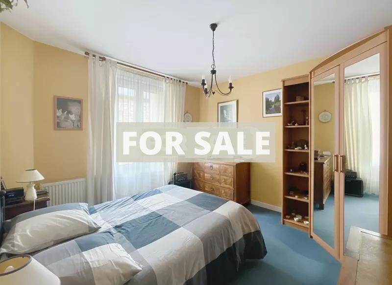 Town House in Coastal Resort Location