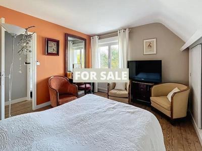 Detached House with Garden by the Coast