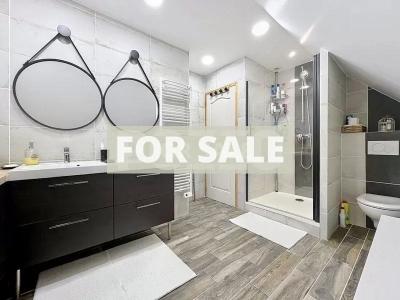 Detached House with Landscaped Garden