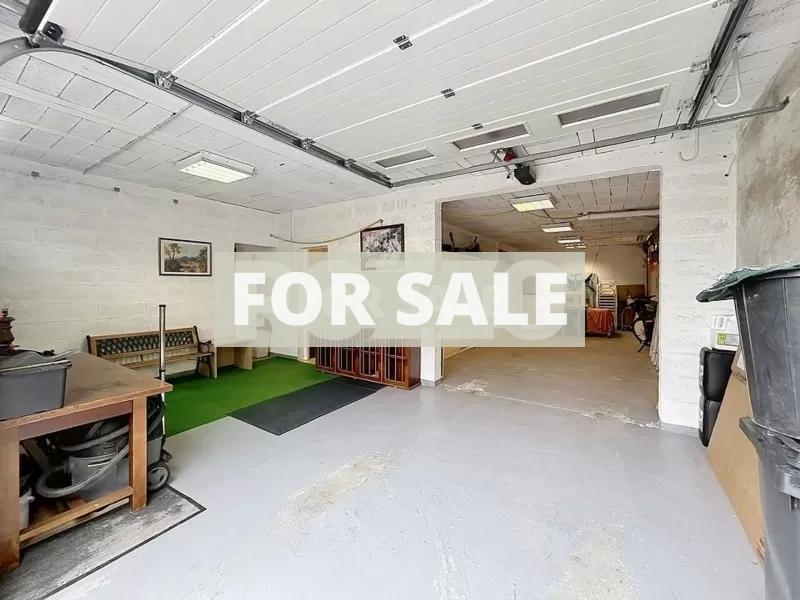 Detached House with Landscaped Garden