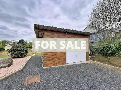 Detached House with Landscaped Garden