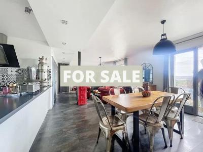 Detached House with Garden and Open View