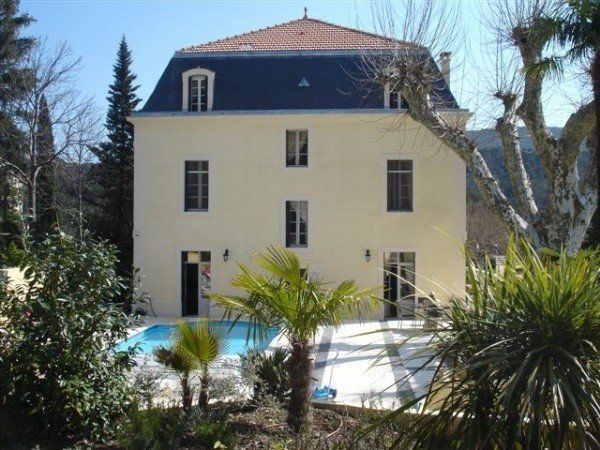 Manor House With 8 Bedrooms and Pool