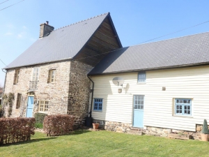 Detached Country House with Large Garden