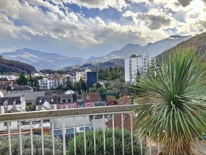 Beautiful Apartment With Panoramic Views of Lourdes