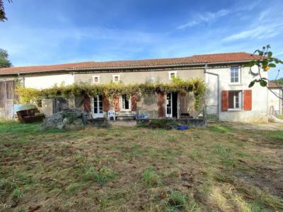SLD02571 - Under Offer with Cle France