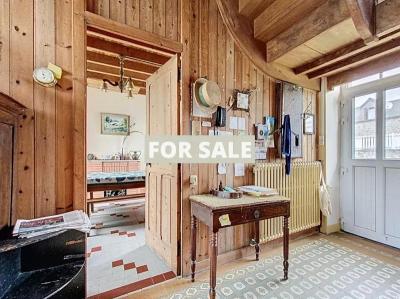 Detached House with Garden by the Coast