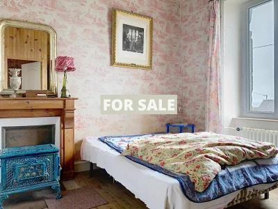 Detached House with Garden by the Coast