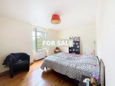 Town House in Coastal Resort Location