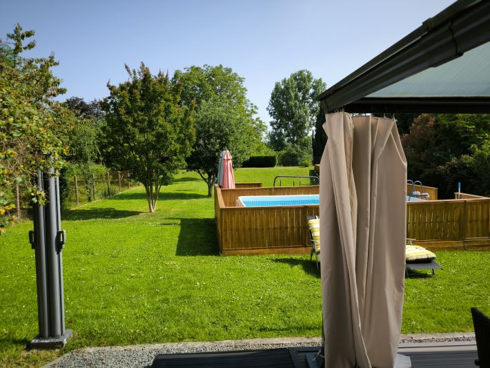 Detached House With Landscaped Garden