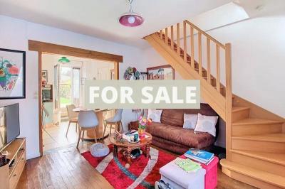 Beautiful Town House with Landscaped Garden