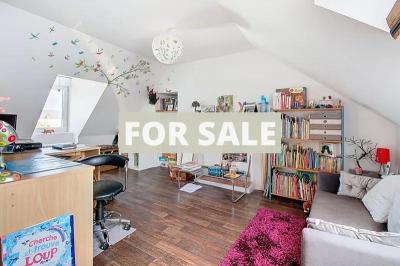 Beautiful Town House with Landscaped Garden