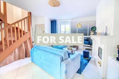 Beautiful Town House with Landscaped Garden