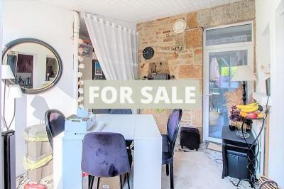 Beautiful Town House with Landscaped Garden