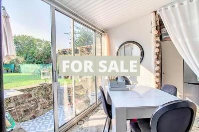 Beautiful Town House with Landscaped Garden