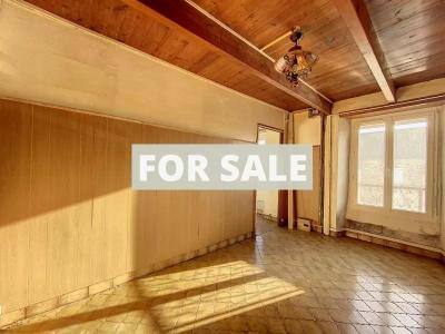 Town House in Coastal Resort Location