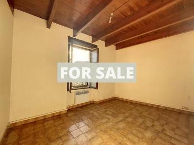 Town House in Coastal Resort Location