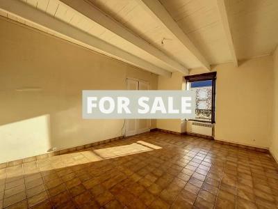 Town House in Coastal Resort Location