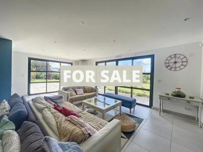 Uber Contemporary Detached House