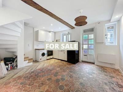 Town House in Coastal Resort Location