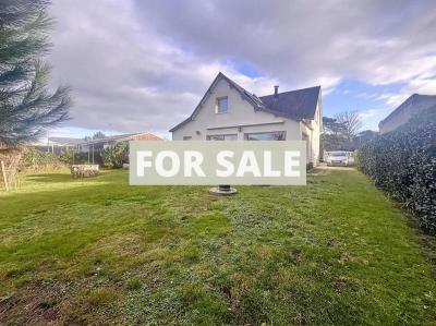 Detached House with Garden by the Coast