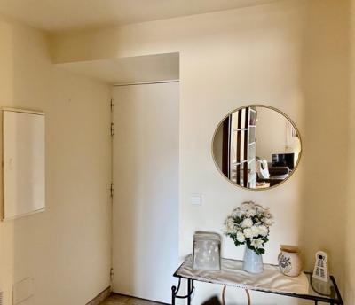 Beautiful Apartment With Terrace and Courtyard