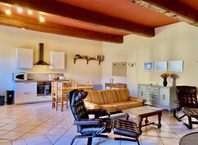 Beautiful Apartment Quality Building with Pool