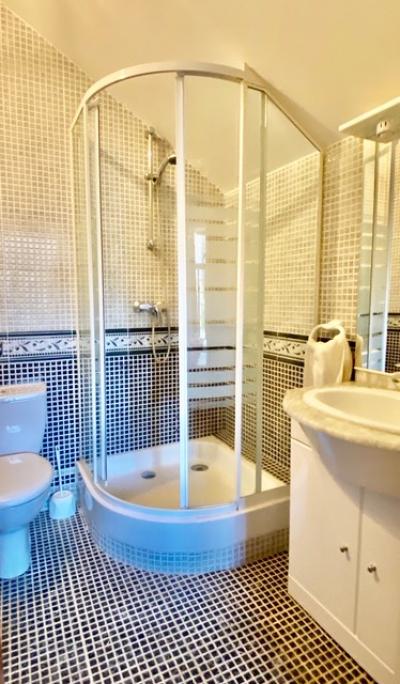 Beautiful Apartment Quality Building with Pool