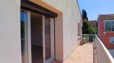 Charming Village House With Spacious Garage And Garden