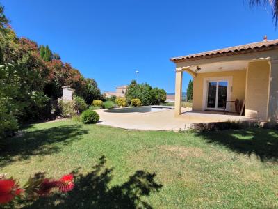 Pretty Detached Villa With Swimming Pool