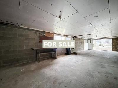 Contemporary Detached House with Garden