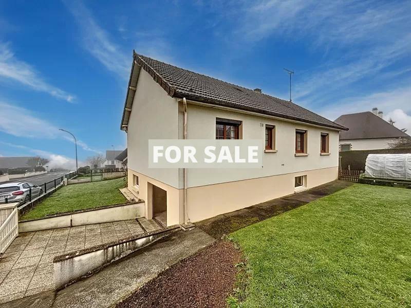 Contemporary Detached House with Garden