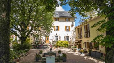 Main House And 4 Guest Gites with Pool